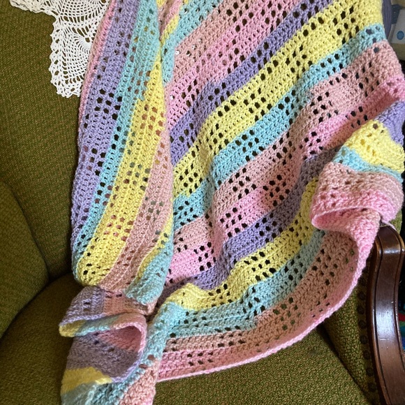 Handmade Crochet Baby Blanket - Picture 6 of 9